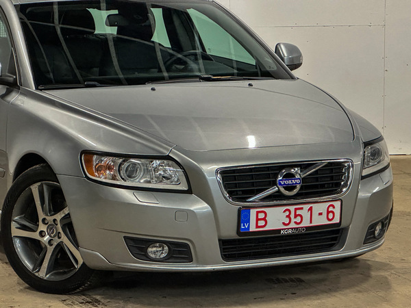 Volvo V50, 2011, 1.6 dīzelis, manuāla