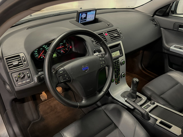 Volvo V50, 2011, 1.6 dīzelis, manuāla