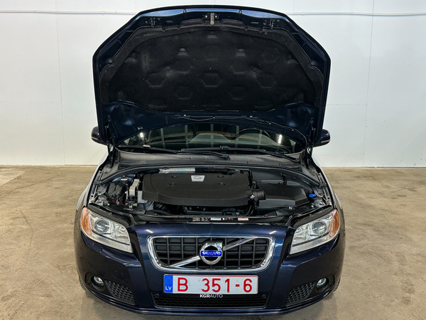 Volvo V70, 2012, 2.0 dīzelis, manuāla