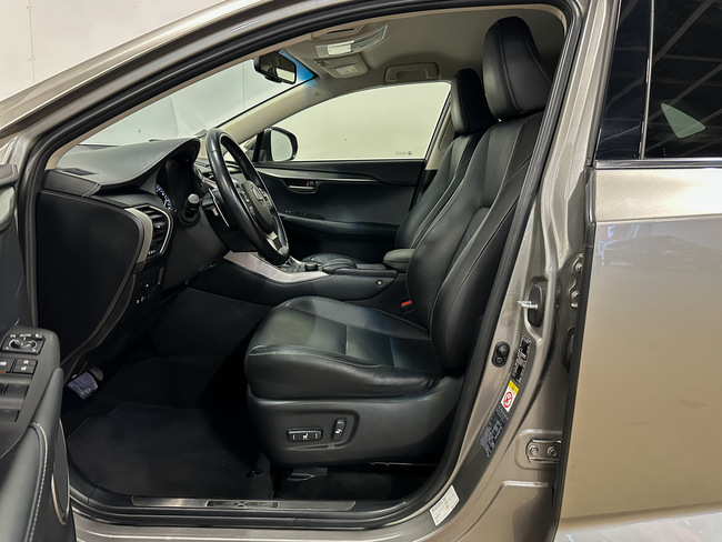 Lexus NX, 2015, 2.0 benzīns, automāts