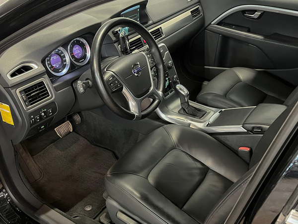 Volvo V70, 2013, 2.0 dīzelis, automāts