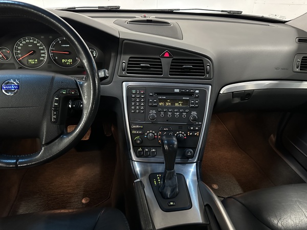 Volvo XC 70, 2004, 2.4 dīzelis, automāts