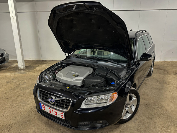 Volvo V70, 2010, 2.0 dīzelis, manuāla