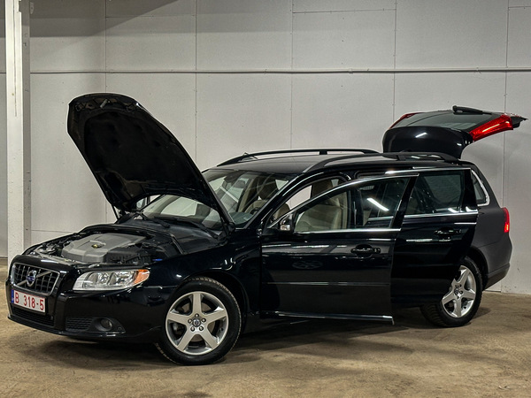 Volvo V70, 2010, 2.0 dīzelis, manuāla
