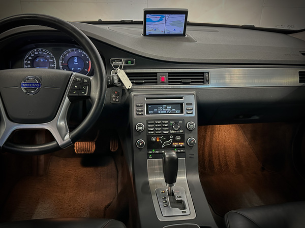 Volvo V70, 2010, 2.4 dīzelis, automāts