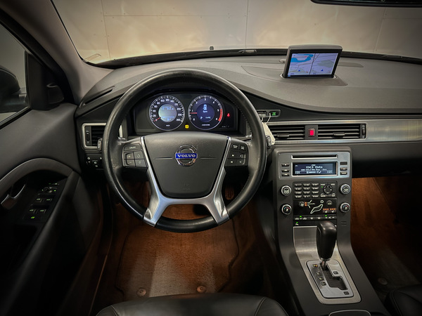 Volvo V70, 2010, 2.4 dīzelis, automāts