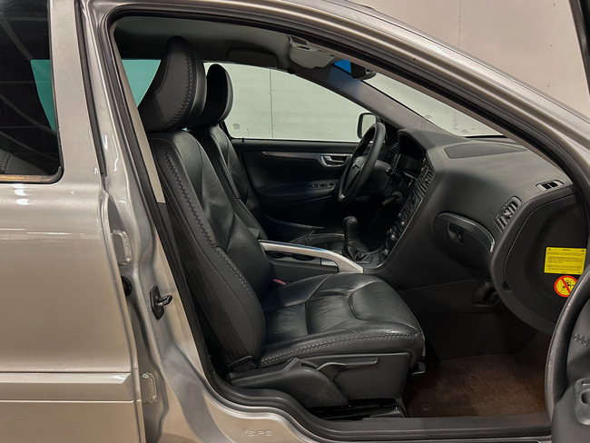 Volvo XC70, 2005, 2.4 dīzelis, manuāla