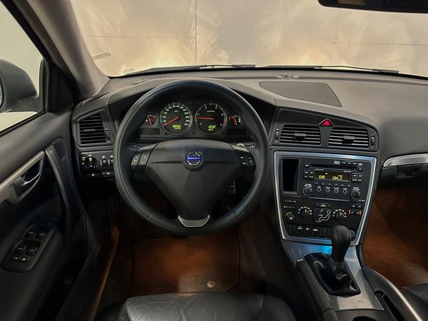 Volvo XC70, 2005, 2.4 dīzelis, manuāla